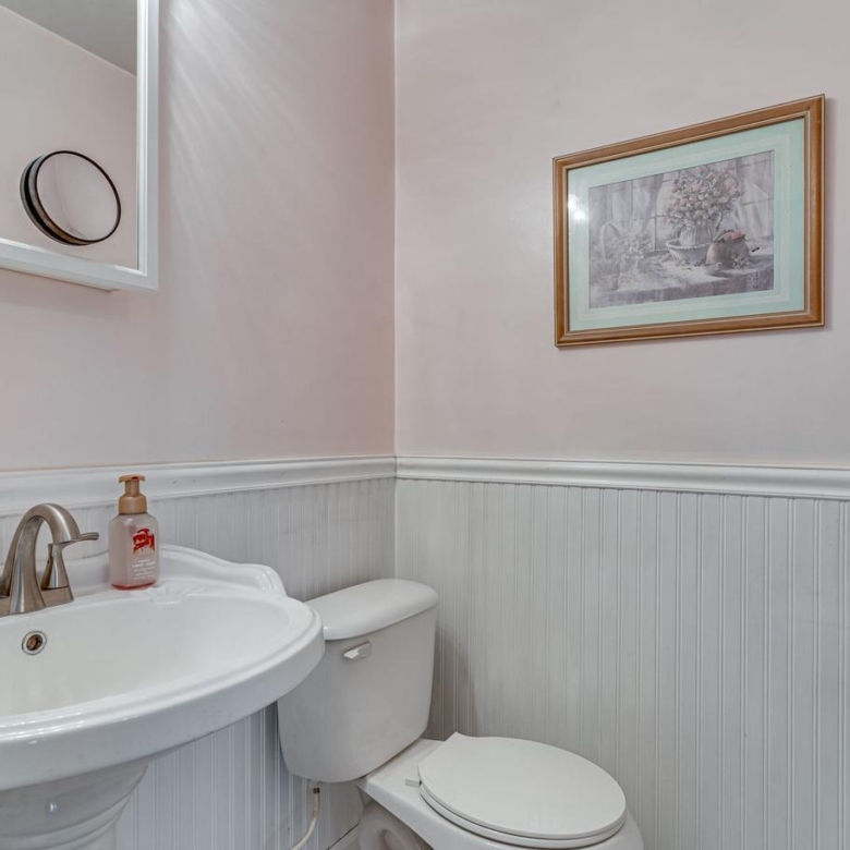 219 Brent Rd, Waldorf, MD 20602