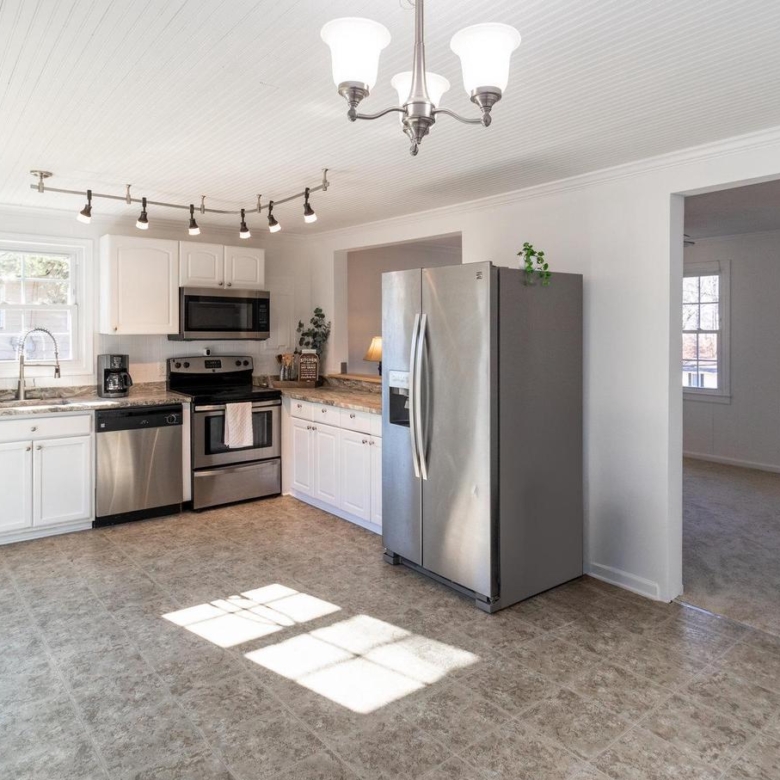 11007 Doe Cir, Fredericksburg, VA 