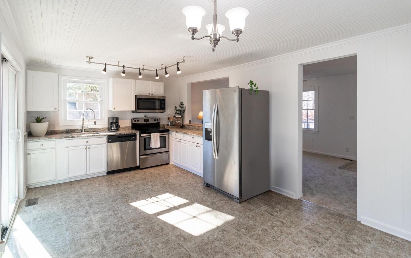 11007 Doe Cir, Fredericksburg, VA 