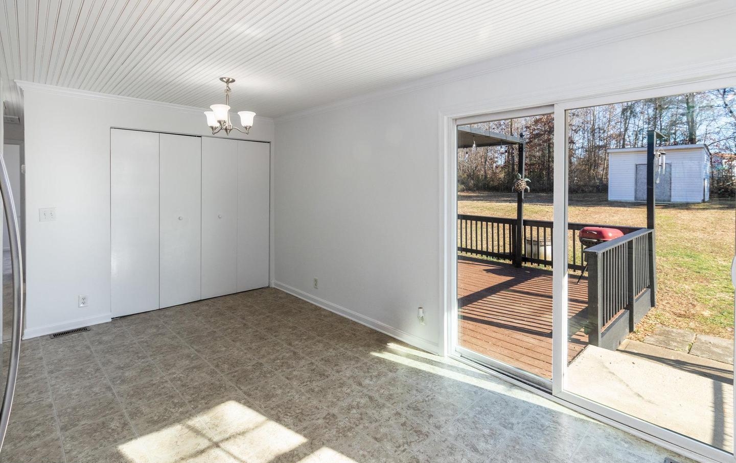 11007 Doe Cir, Fredericksburg, VA 