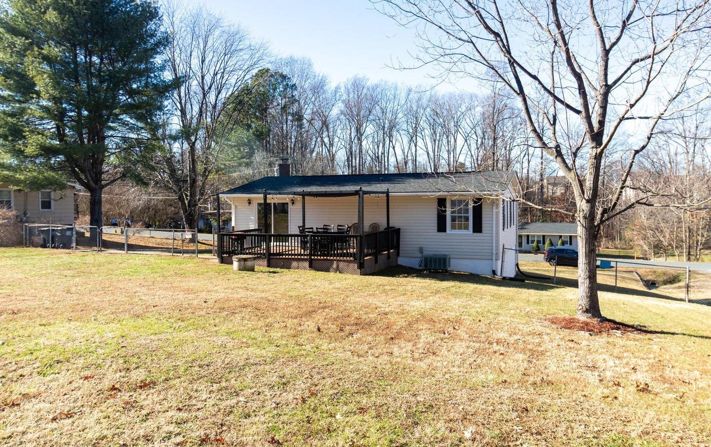 11007 Doe Cir, Fredericksburg, VA 