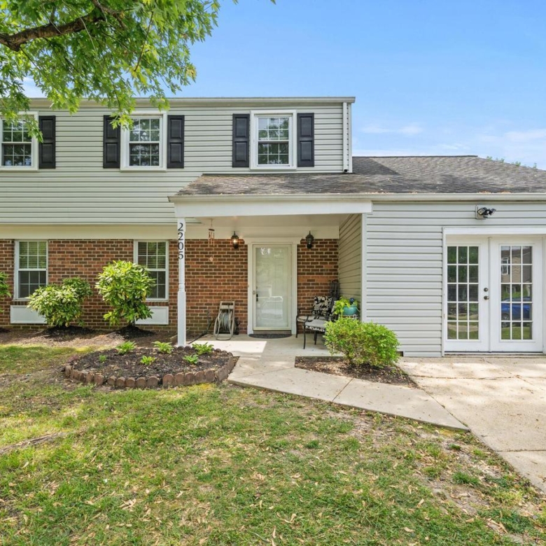 2205 Neville Ct, Waldorf, MD
