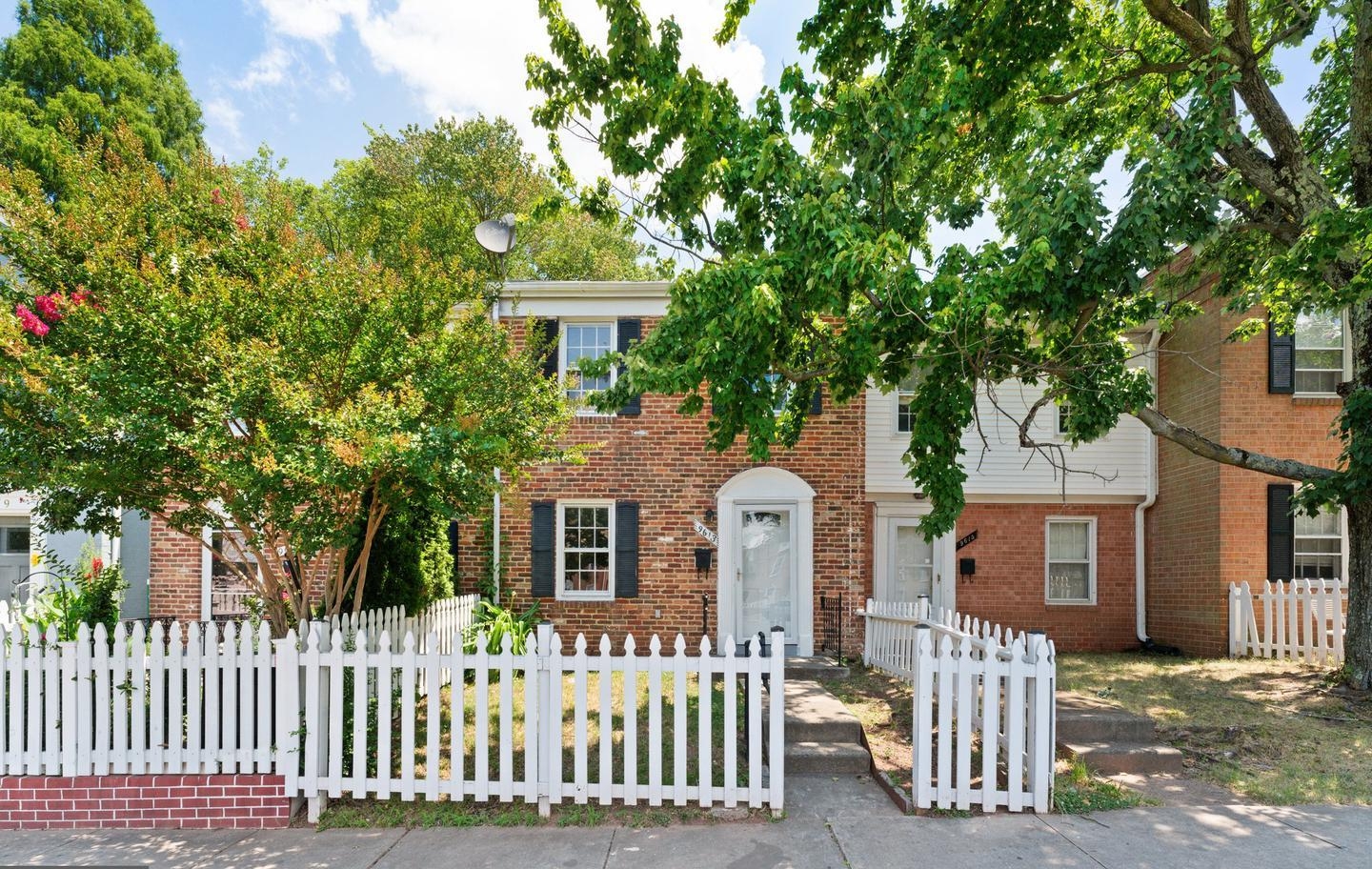 9613 Aspen Pl, Manassas, VA