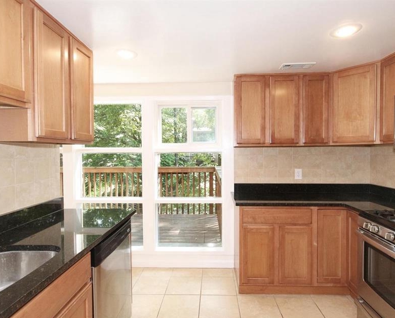 7825 Patriot Dr, Annandale, VA