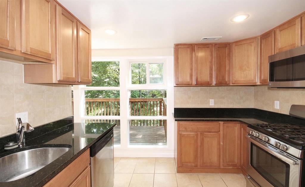 7825 Patriot Dr, Annandale, VA