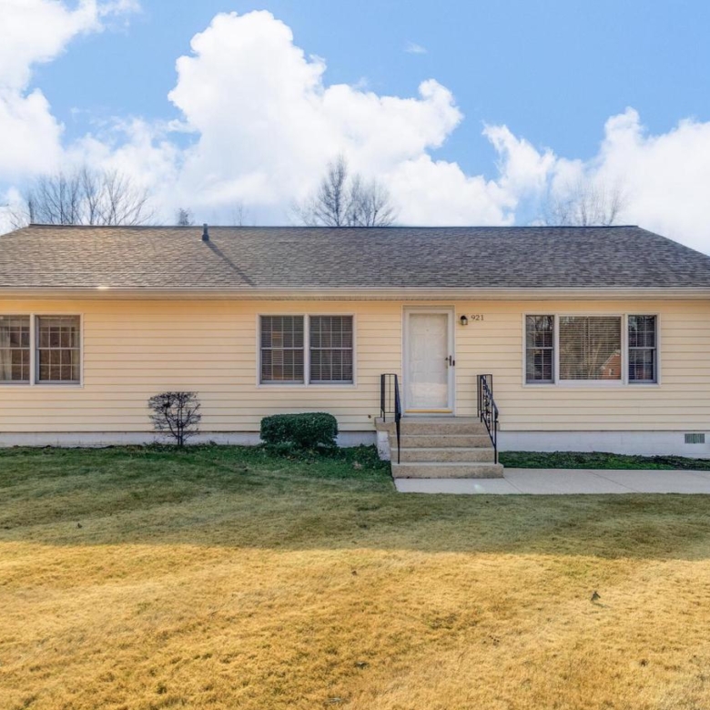 921 Palmer Rd, Fort Washington, MD