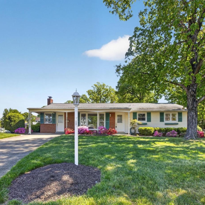 6824 Constance Dr, Springfield, VA