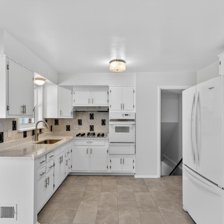 6824 Constance Dr, Springfield, VA