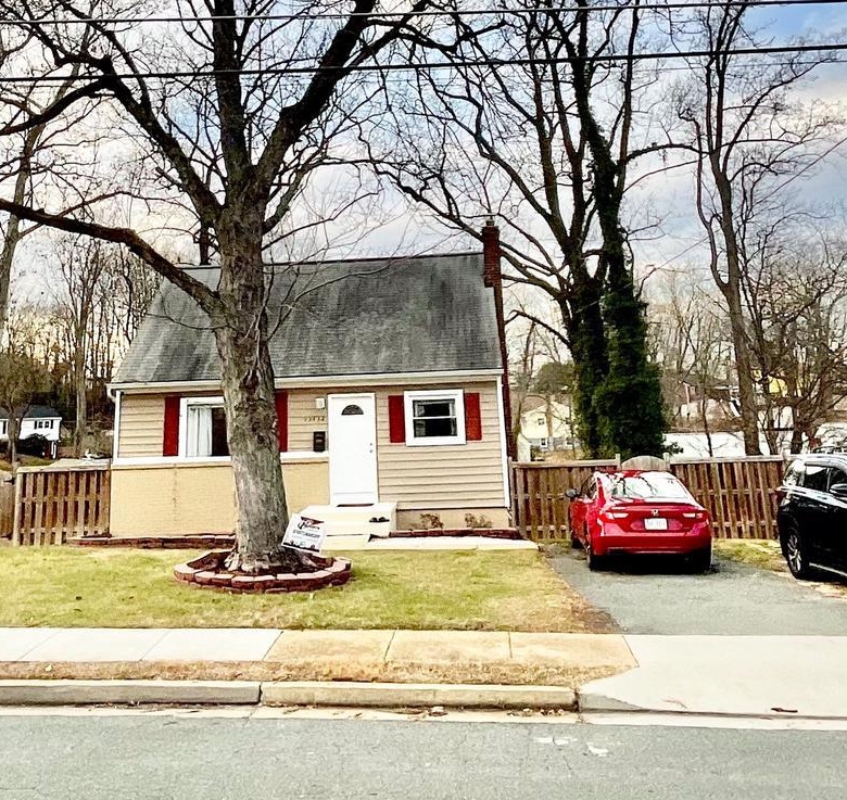 13432 Forest Glen Rd, Woodbridge, VA