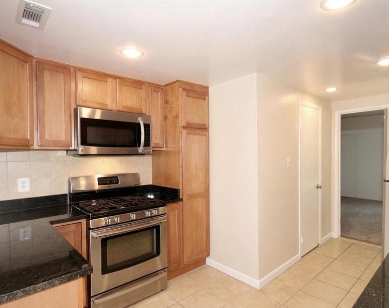 7825 Patriot Dr, Annandale, VA