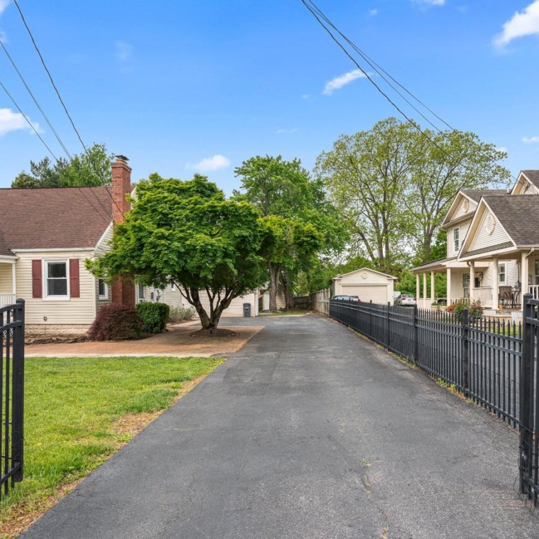 13406 Woodbridge St, Woodbridge, VA
