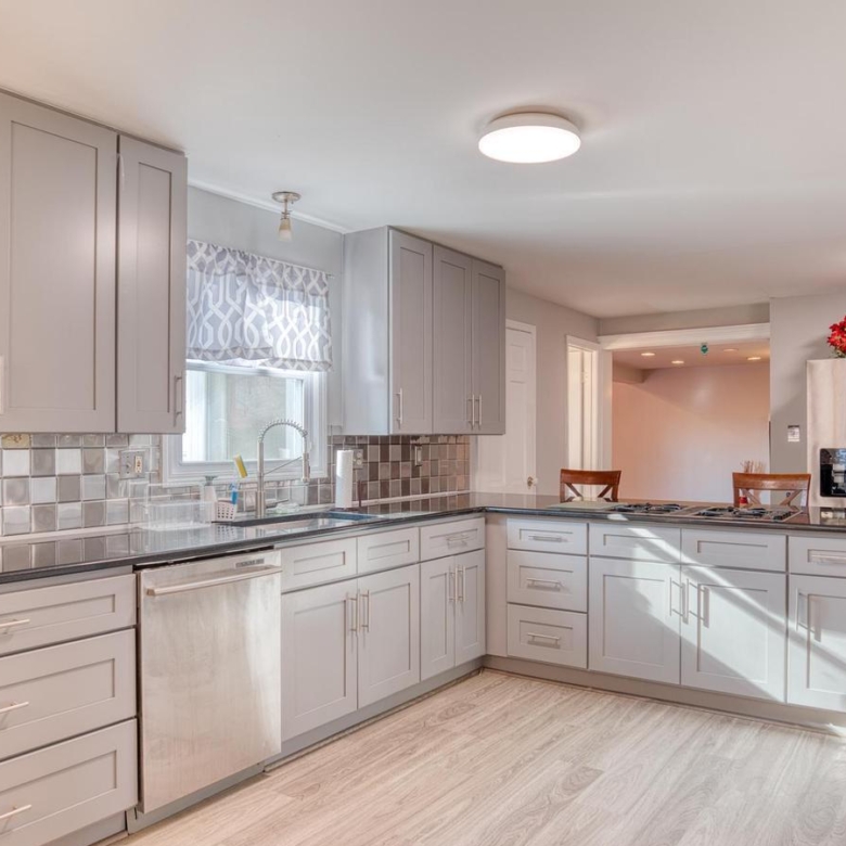2207 Owens Rd, Oxon Hill, MD