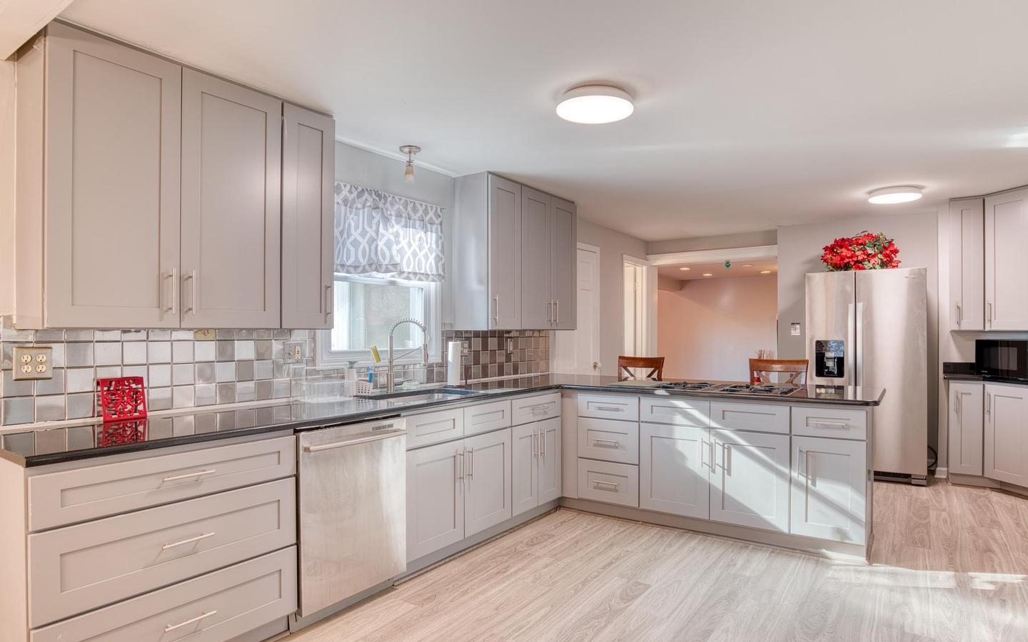2207 Owens Rd, Oxon Hill, MD