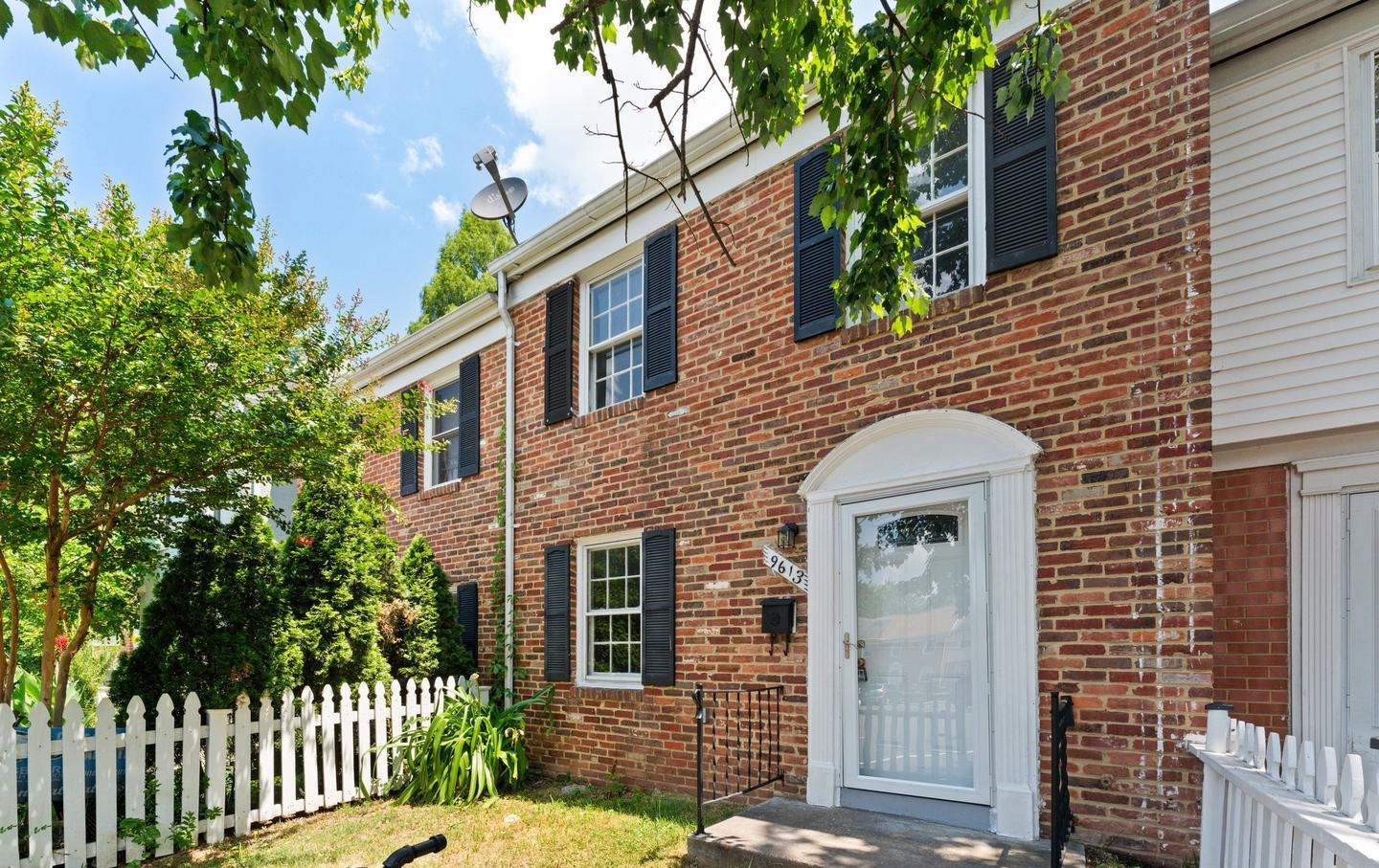 9613 Aspen Pl, Manassas, VA
