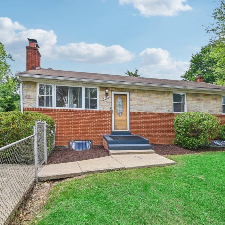 5800 Delta Ln, Suitland, MD