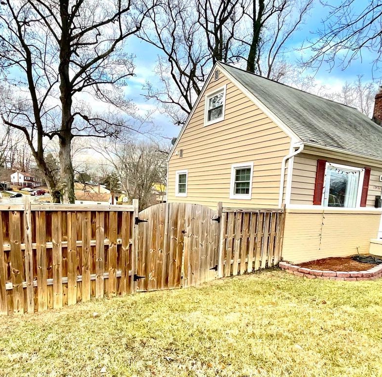 13432 Forest Glen Rd, Woodbridge, VA