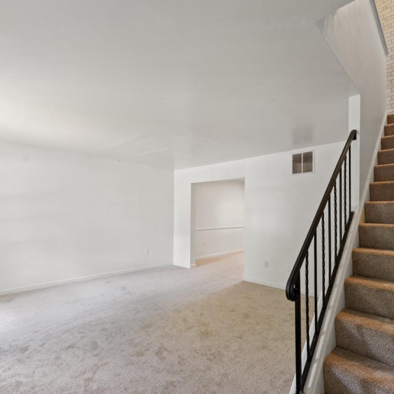 9613 Aspen Pl, Manassas, VA