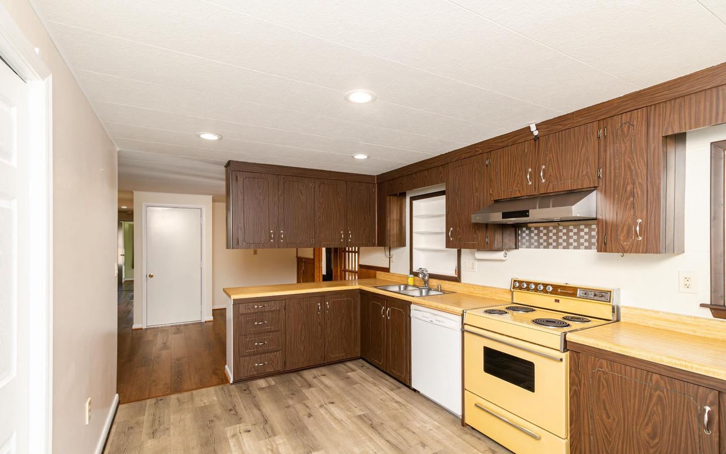 921 Palmer Rd, Fort Washington, MD