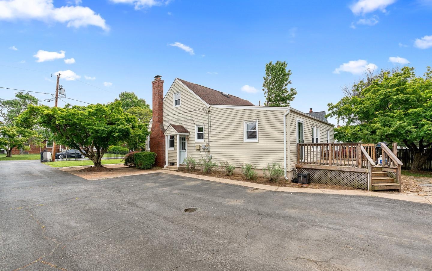 13406 Woodbridge St, Woodbridge, VA