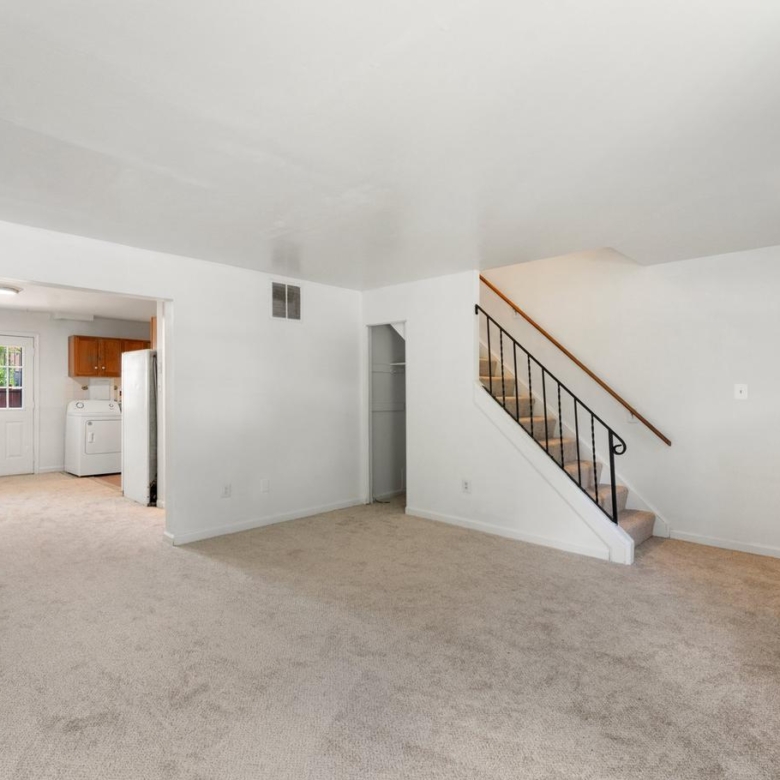 9613 Aspen Pl, Manassas, VA