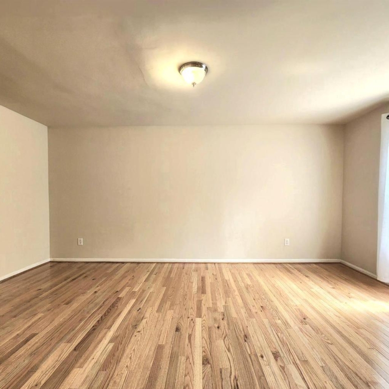 20235 Maple Leaf, Gaithersburg, MD