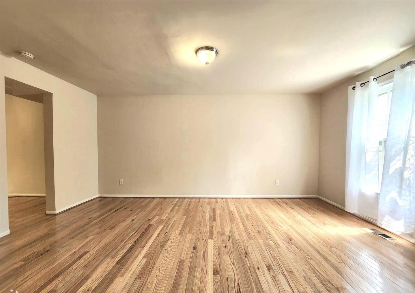 20235 Maple Leaf, Gaithersburg, MD