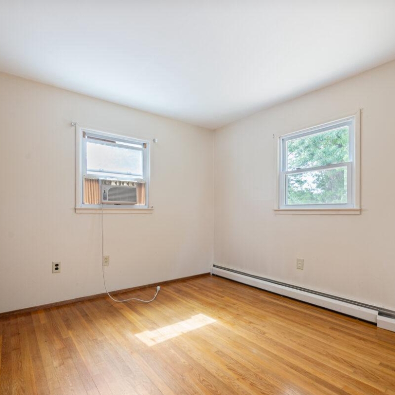 1312 Oregon Ave, Woodbridge, VA