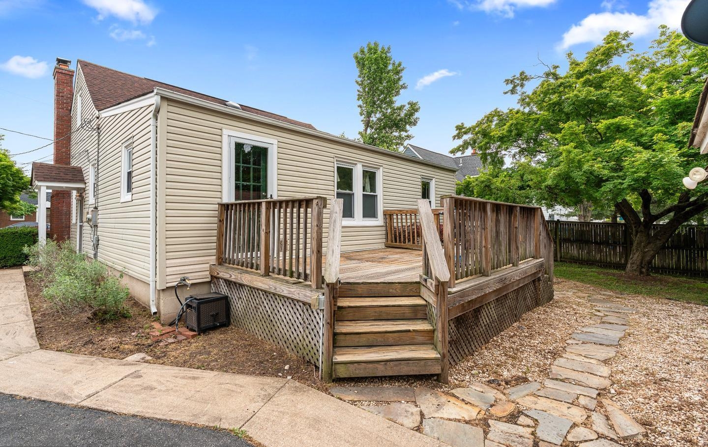 13406 Woodbridge St, Woodbridge, VA