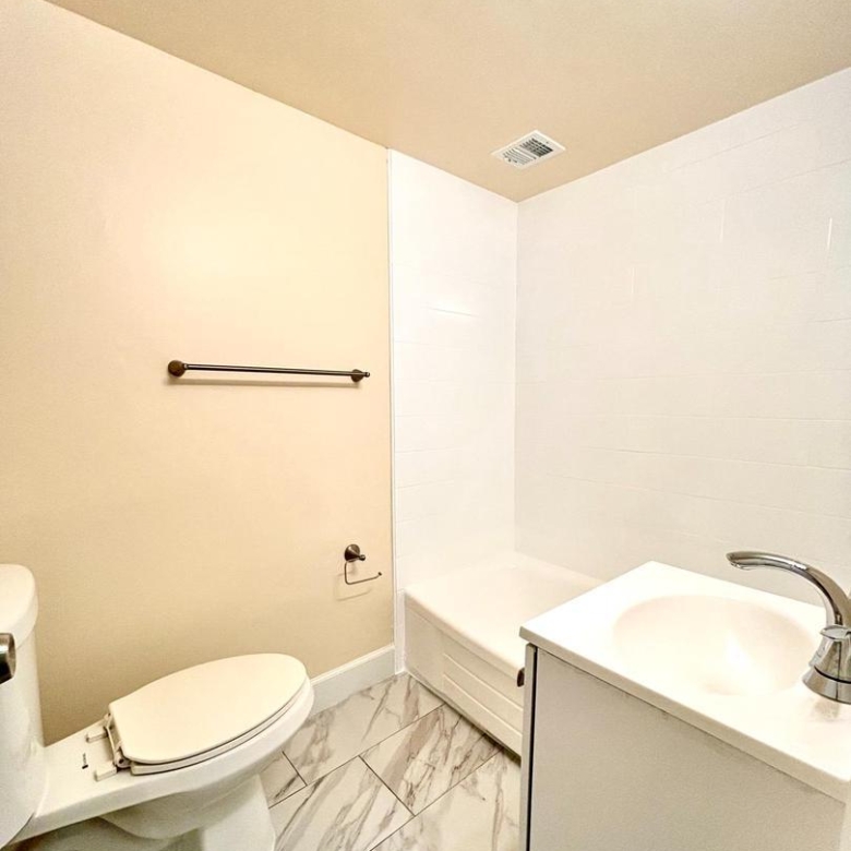 558 Wilson Bridge Dr #6759 A-2, Oxon Hill, MD