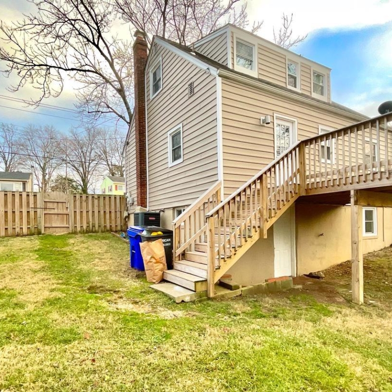 13432 Forest Glen Rd, Woodbridge, VA