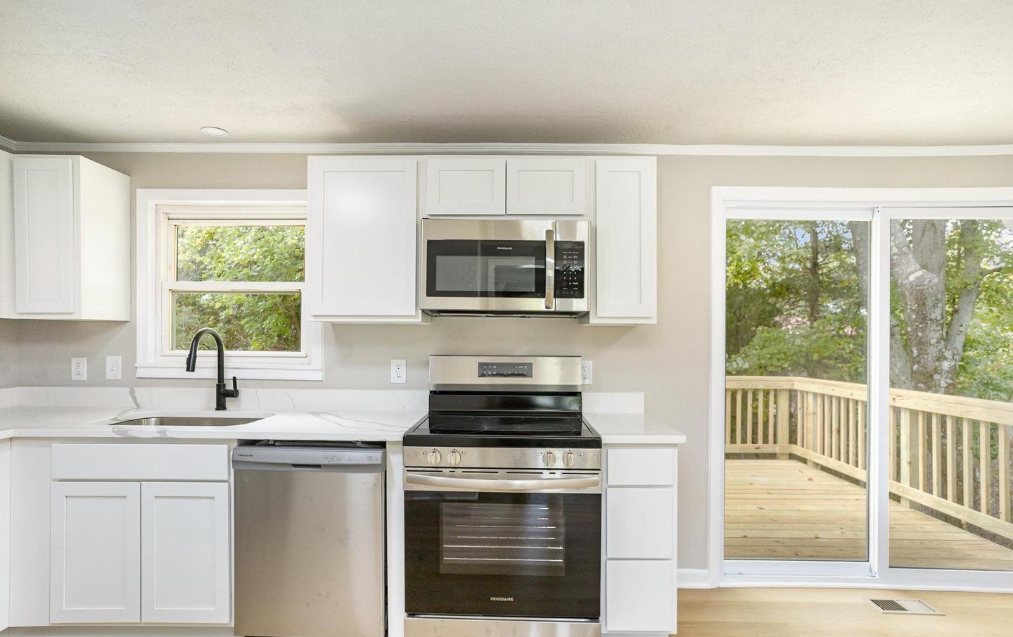 108 Oakridge Dr, Stafford, VA