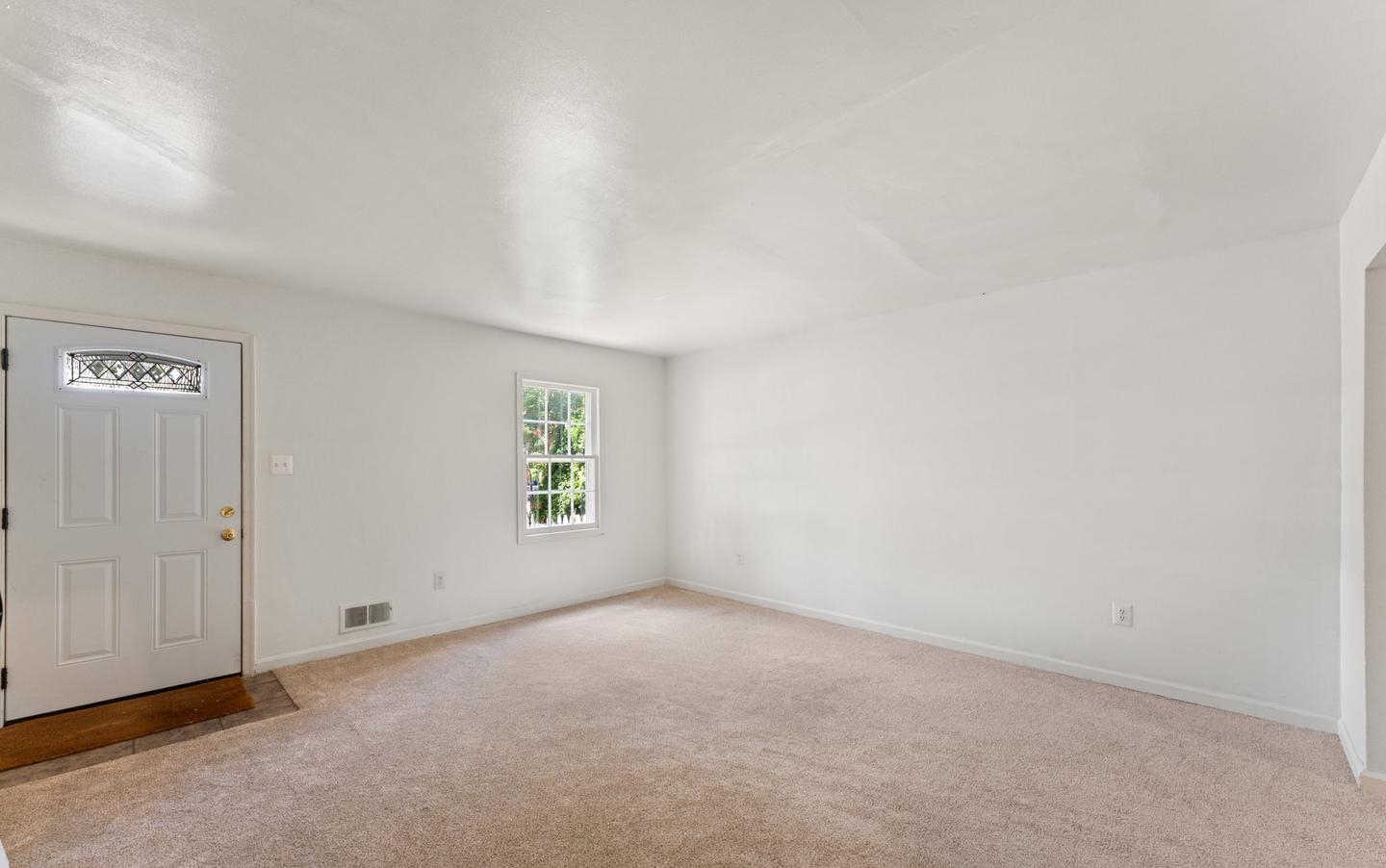 9613 Aspen Pl, Manassas, VA