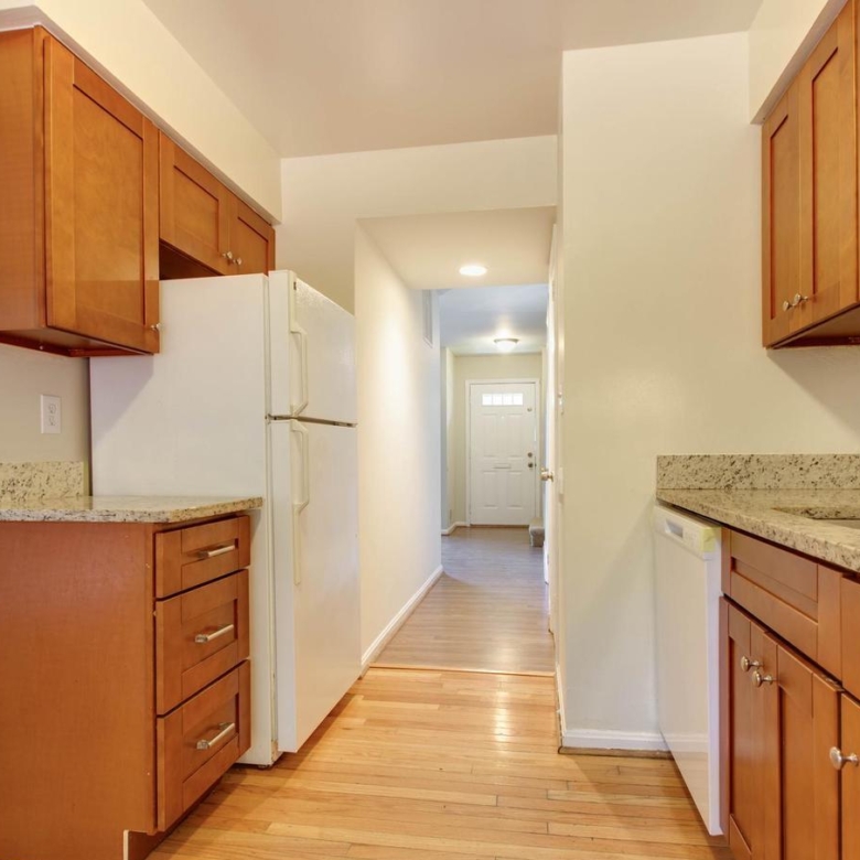 20235 Maple Leaf, Gaithersburg, MD