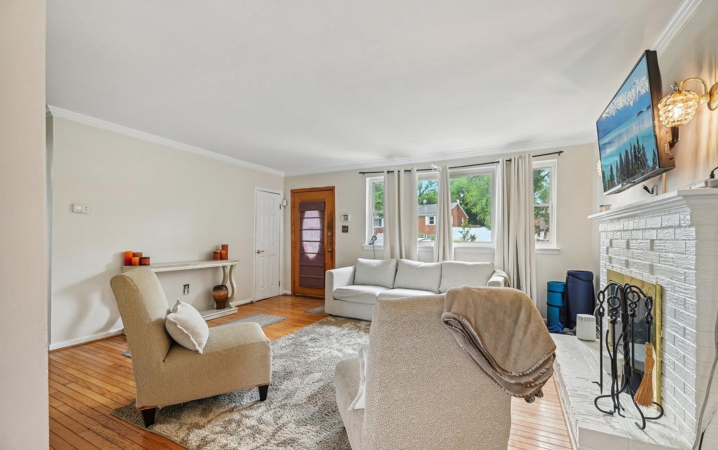 5800 Delta Ln, Suitland, MD