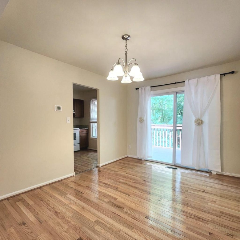 20235 Maple Leaf, Gaithersburg, MD