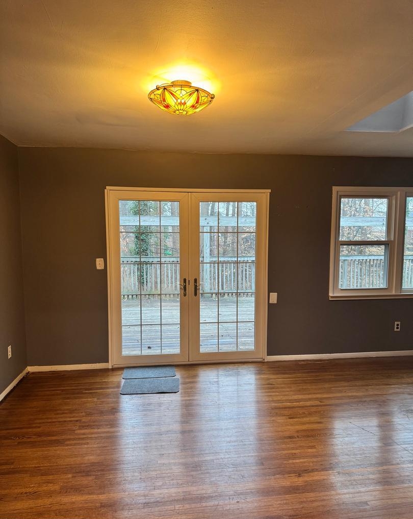 6703 Greenview Ln, Springfield, VA