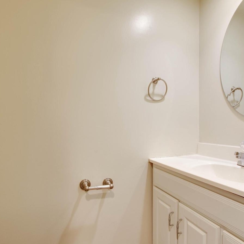 20235 Maple Leaf, Gaithersburg, MD