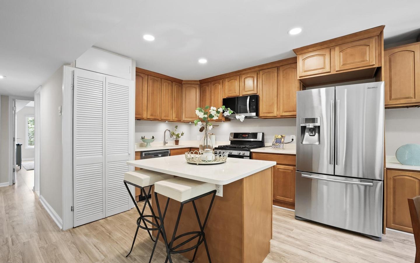 5050 7th Rd S #201, Arlington, VA