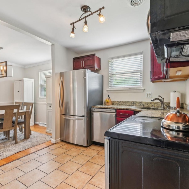 5800 Delta Ln, Suitland, MD