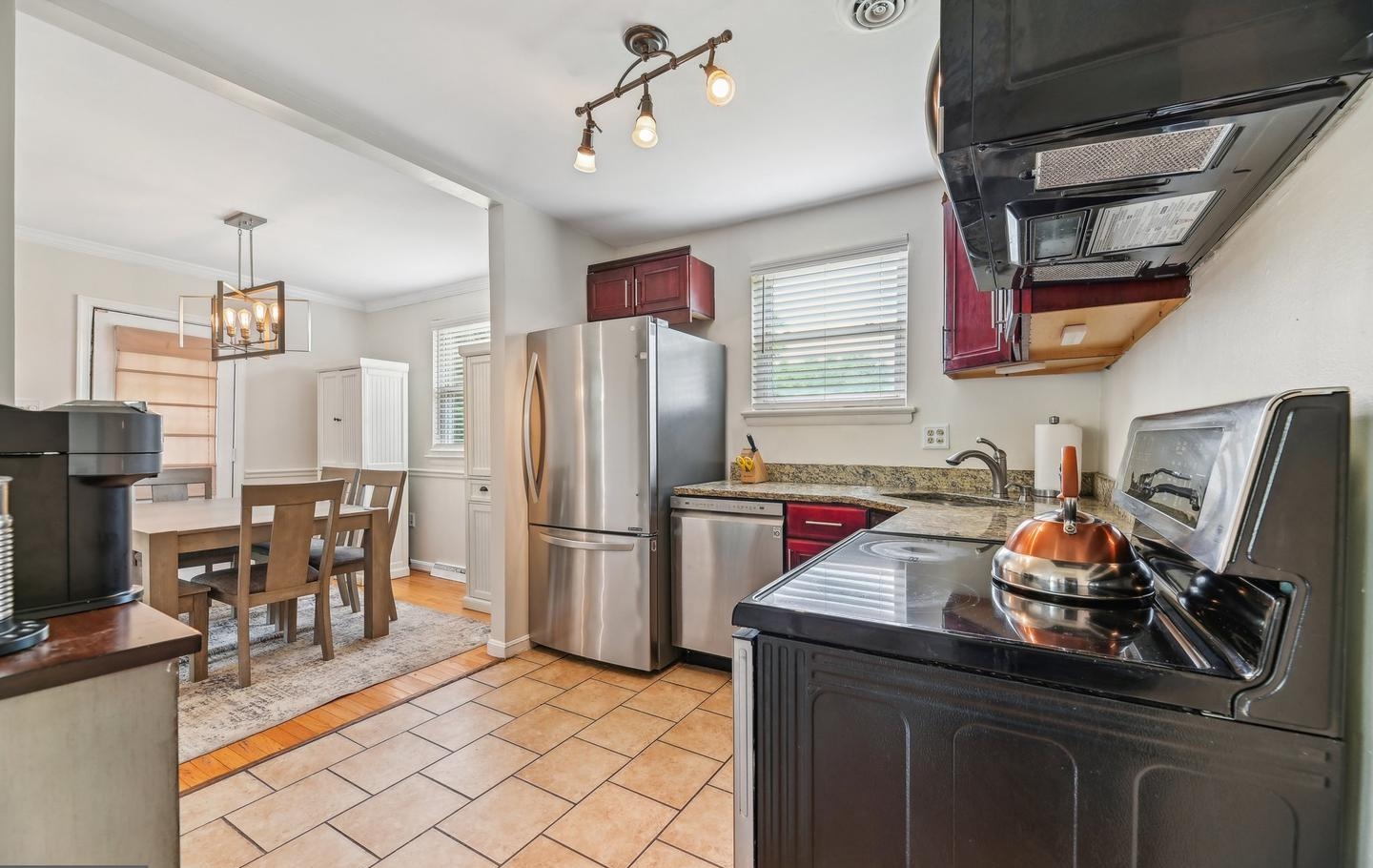 5800 Delta Ln, Suitland, MD