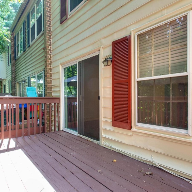 20235 Maple Leaf, Gaithersburg, MD