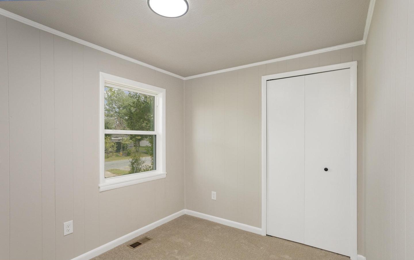 108 Oakridge Dr, Stafford, VA