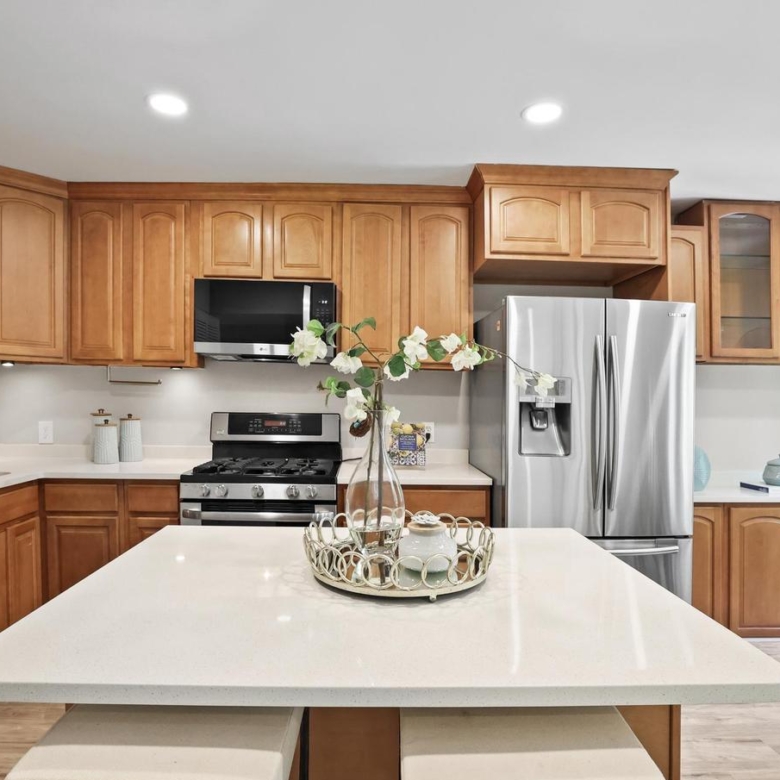 5050 7th Rd S #201, Arlington, VA