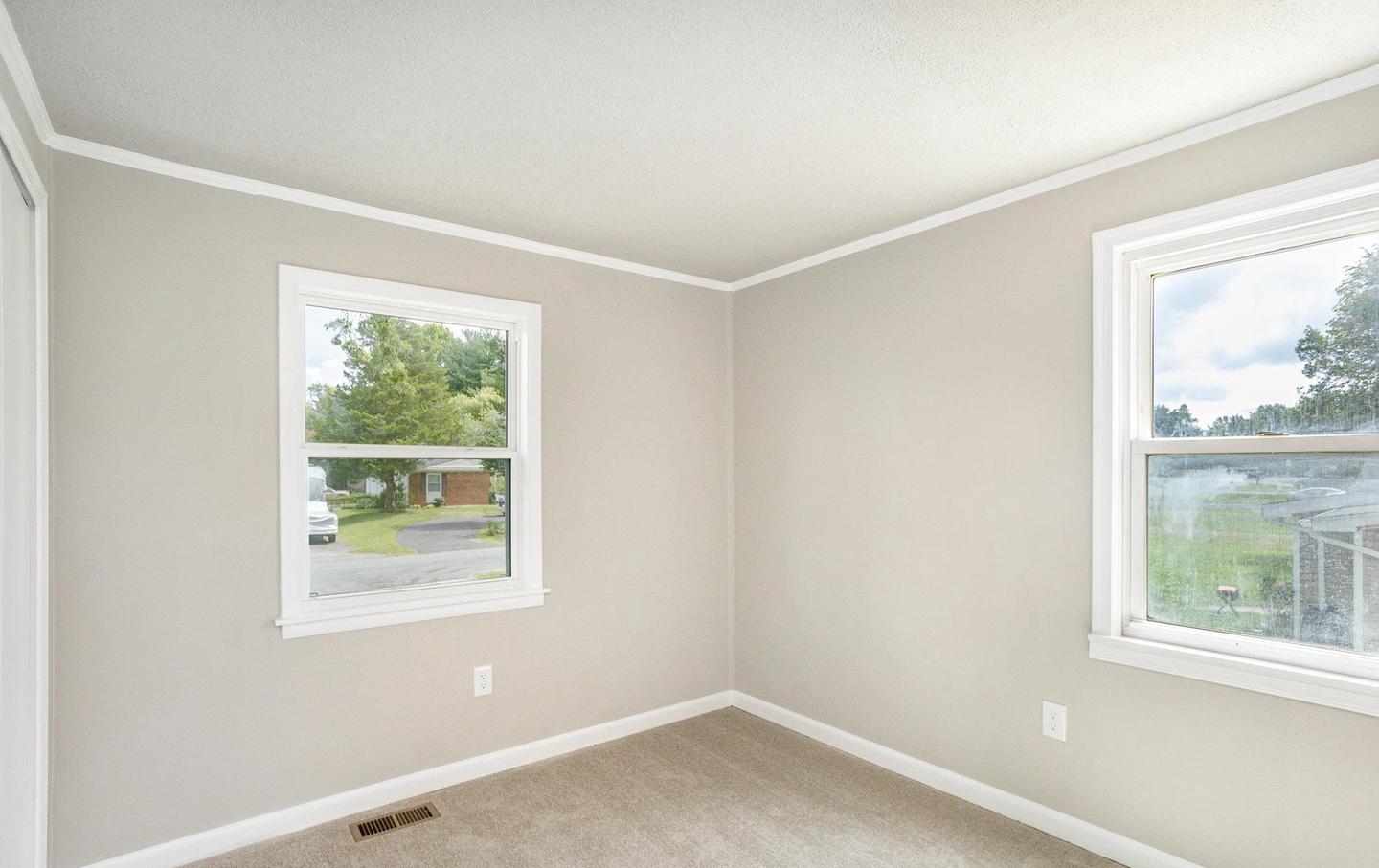 108 Oakridge Dr, Stafford, VA