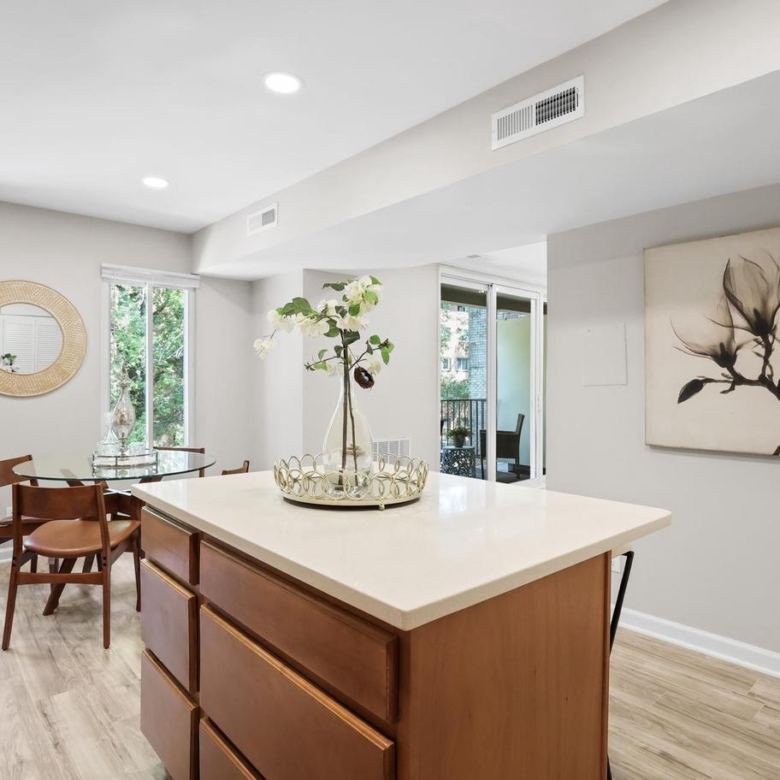 5050 7th Rd S #201, Arlington, VA