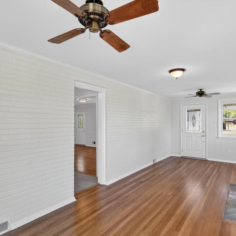 6824 Constance Dr, Springfield, VA