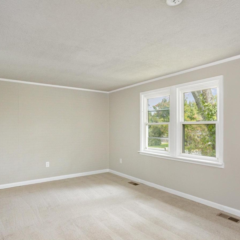 108 Oakridge Dr, Stafford, VA