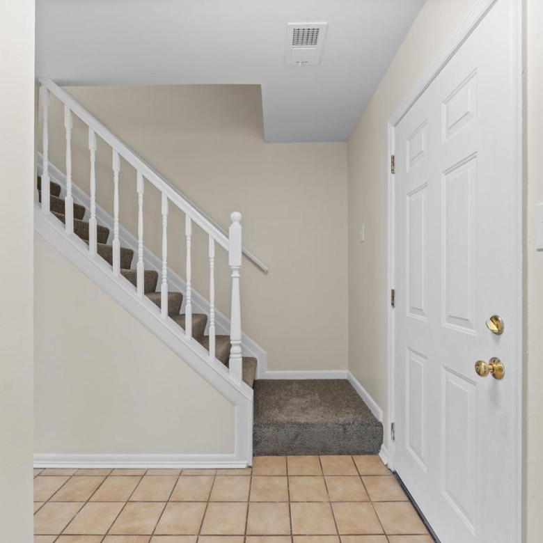 2205 Neville Ct, Waldorf, MD