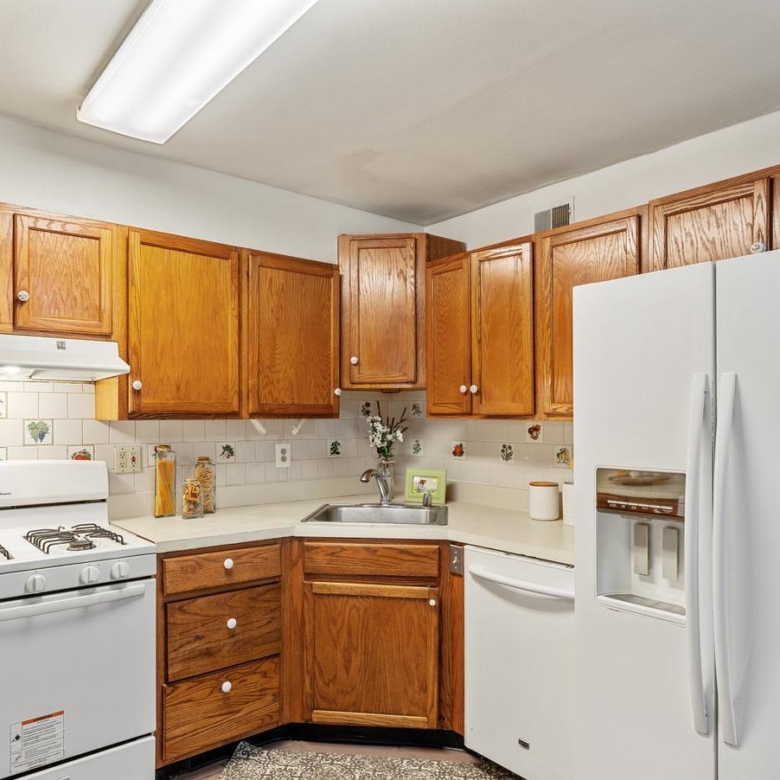 9613 Aspen Pl, Manassas, VA