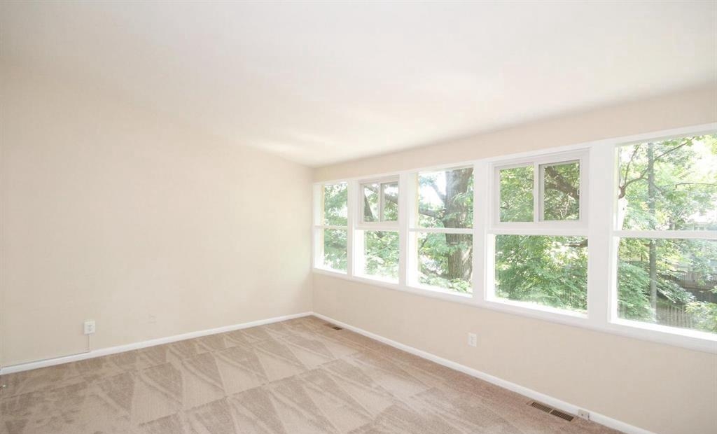 7825 Patriot Dr, Annandale, VA
